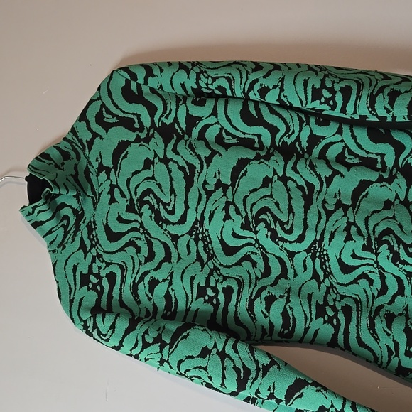 Jacquard One Piece Bodysuit - Picture 4 of 7